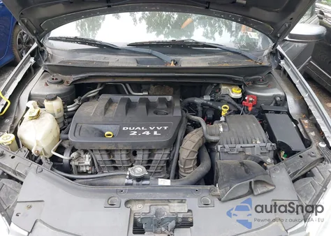 2013 Chrysler 200 Touring z USA, uszkodzony, nr VIN 1C3CCBBB5DN714654